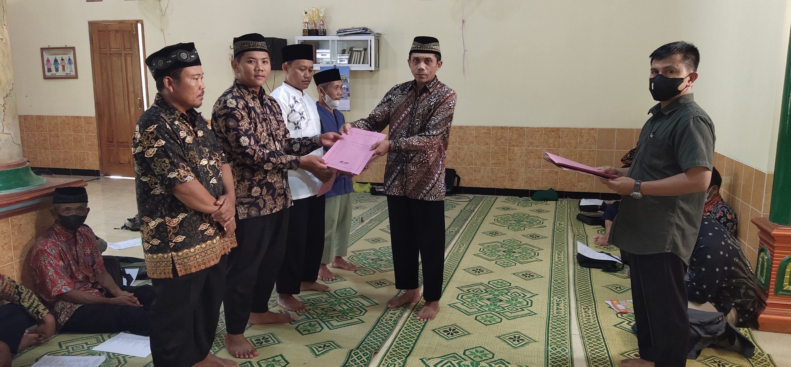 Penyerahan SK PAC LDII se-Jatiroto dan Buka Bersama seluruh pengurus PC LDII Jatiroto