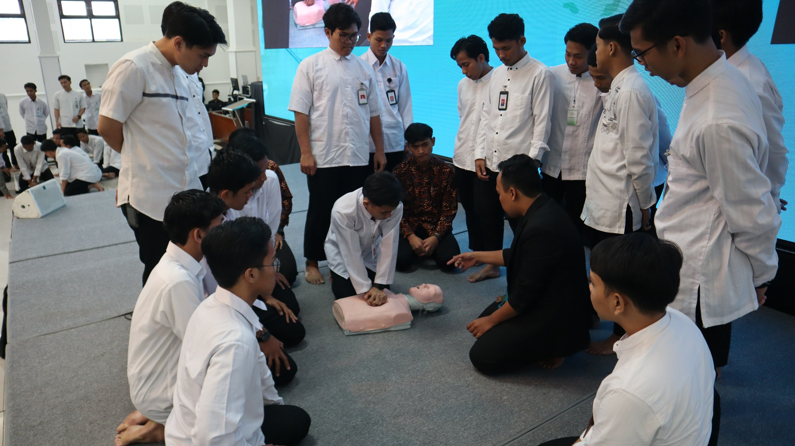 Tingkatkan Kualitas Kesehatan, DPP LDII Gelar Pelatihan Bantuan Hidup Dasar di Ponpes Wali Barokah