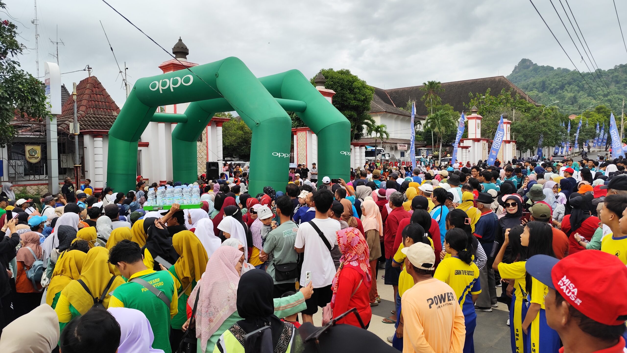 LDII Wonogiri Meriahkan Jalan Sehat Hari Amal Bakti Kemenag ke 79