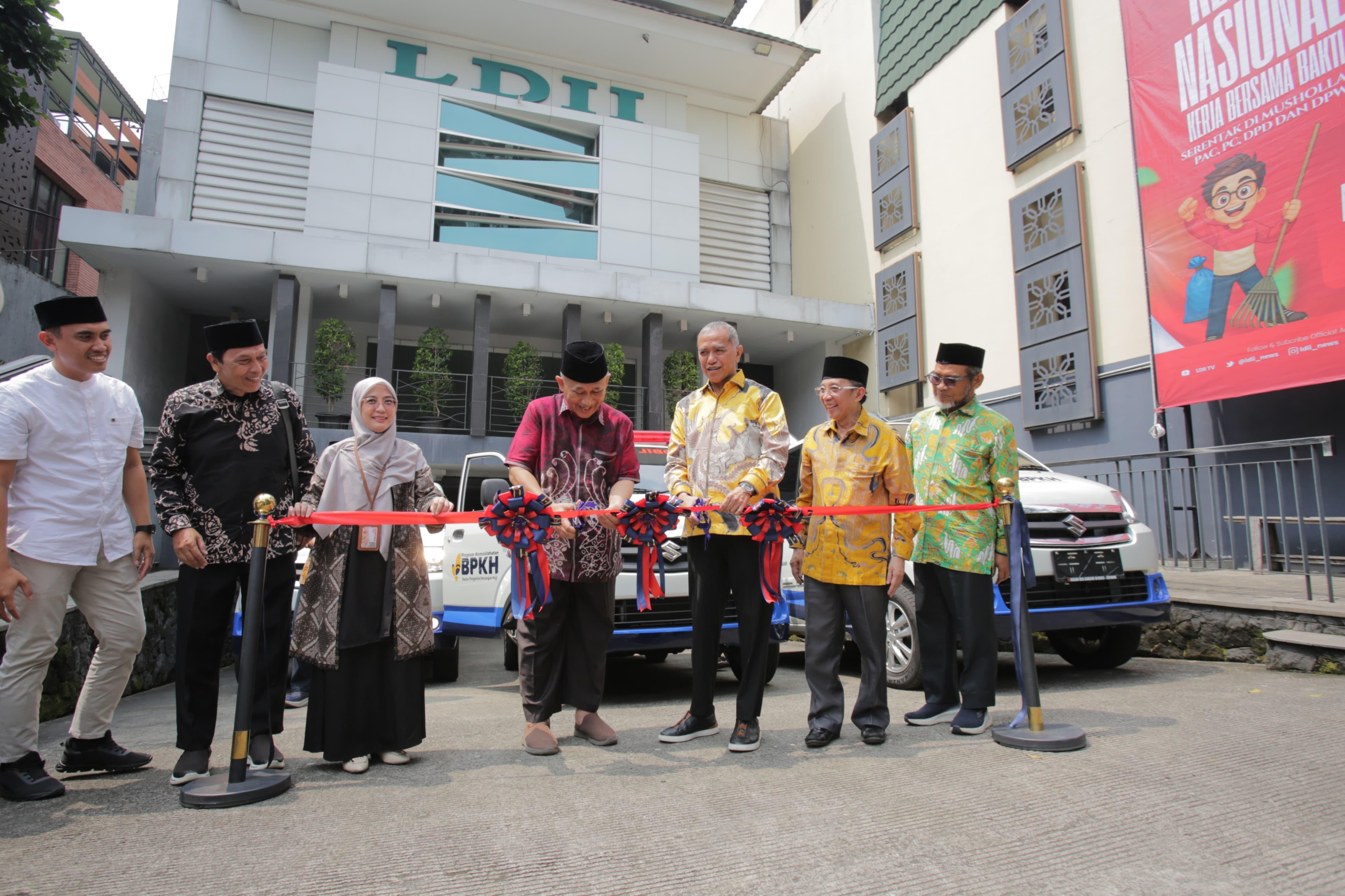 LDII Apresiasi Wakil Ketua Komisi VIII DPR RI Serahkan Bantuan Mobil Operasional Program Kemaslahatan BPKH