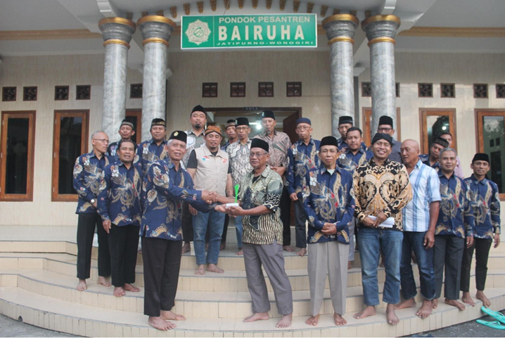 Warga Suriname Kunjungi Ponpes Bairuha’ Wonogiri untuk Pelajari Model Pesantren Indonesia